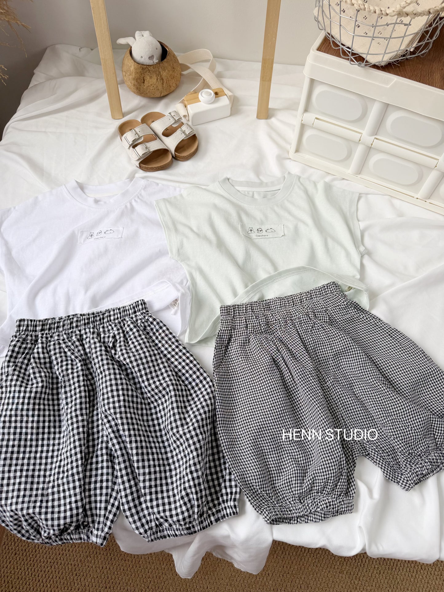 Cozy Capybara Gingham Bubble Shorts Set