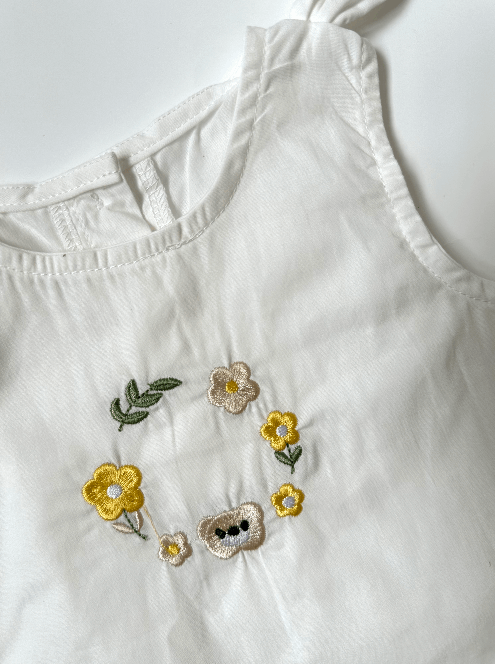 Sleeveless Ribbon Bear With Bloomer Set