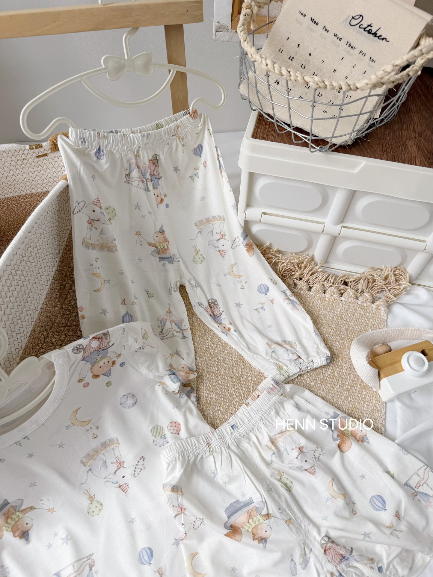 ❄️ Little Carousel 3-Pieces Set