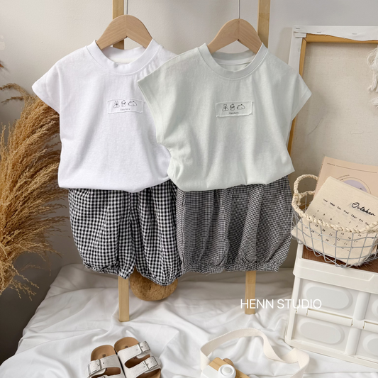 Cozy Capybara Gingham Bubble Shorts Set