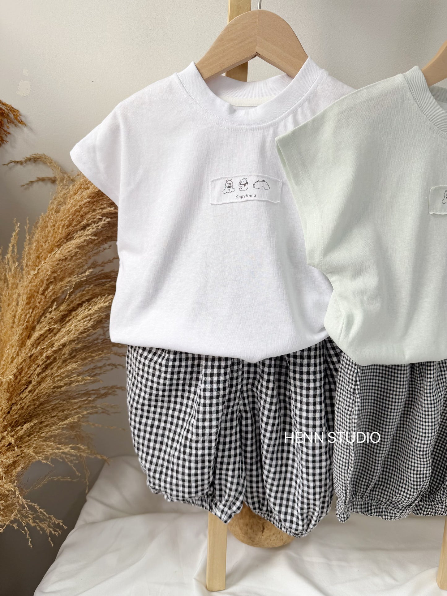 Cozy Capybara Gingham Bubble Shorts Set