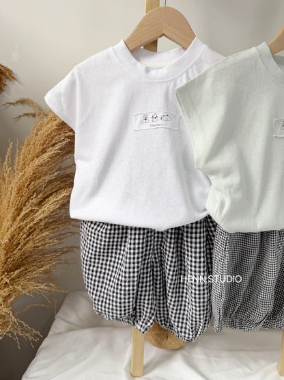 Cozy Capybara Gingham Bubble Shorts Set