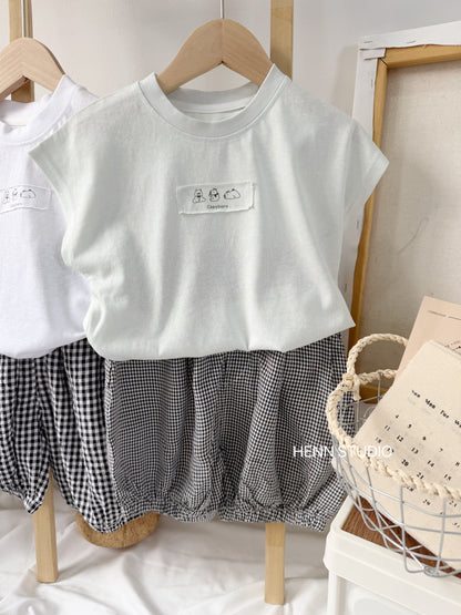 Cozy Capybara Gingham Bubble Shorts Set