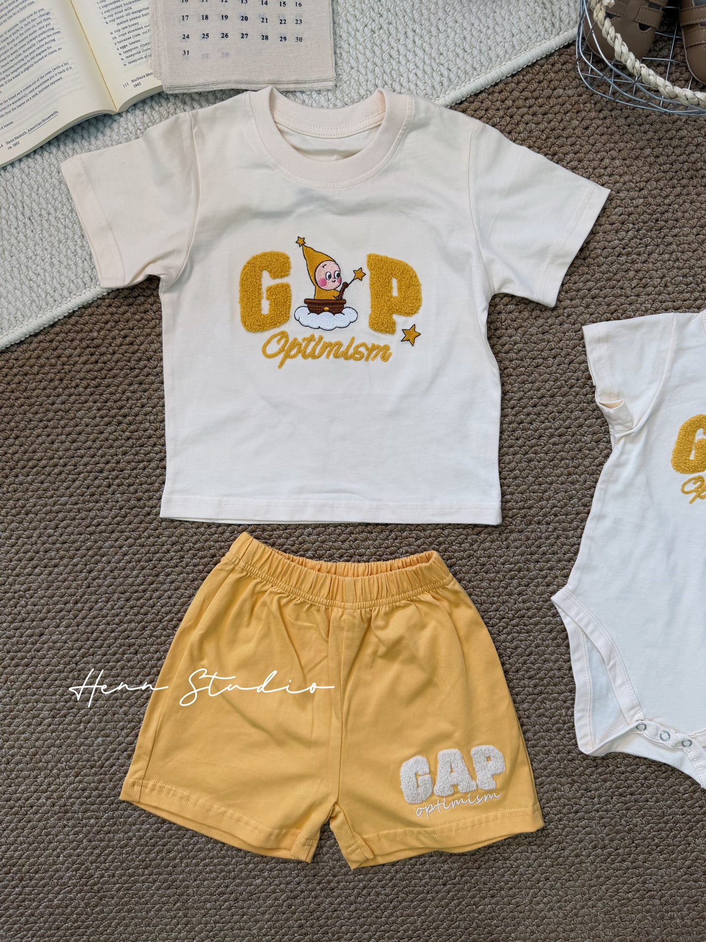 GAP Embroidered Star 2pc Set