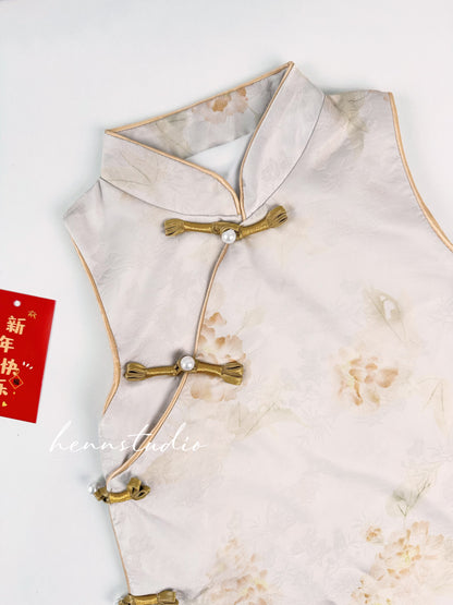 Preorder - Ivory Bloom Cheongsam 702 (FREE mini bag)