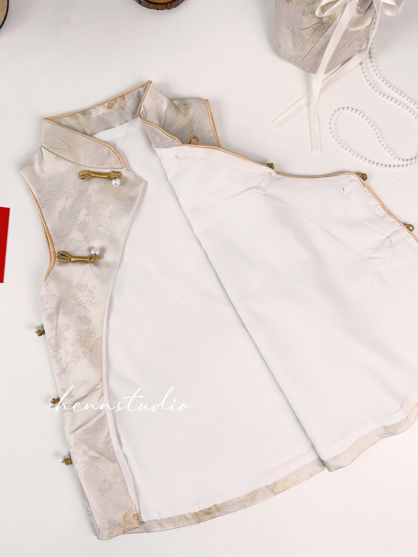 Preorder - Ivory Bloom Cheongsam 702 (FREE mini bag)