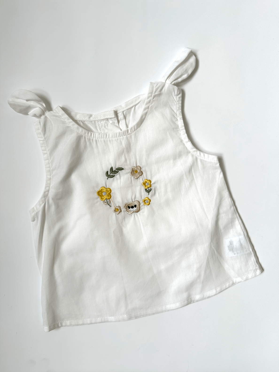 Sleeveless Ribbon Bear With Bloomer Set